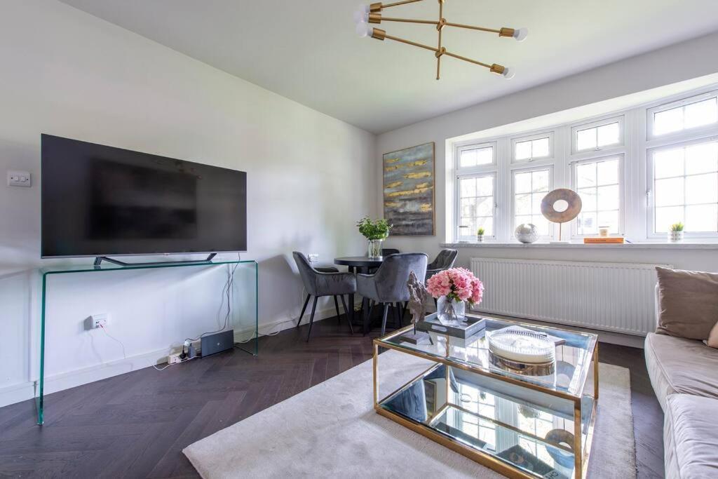 2 Bedroom Modern Urban Sanctuary 1Cc - Cherrydeal Londyn Zewnętrze zdjęcie