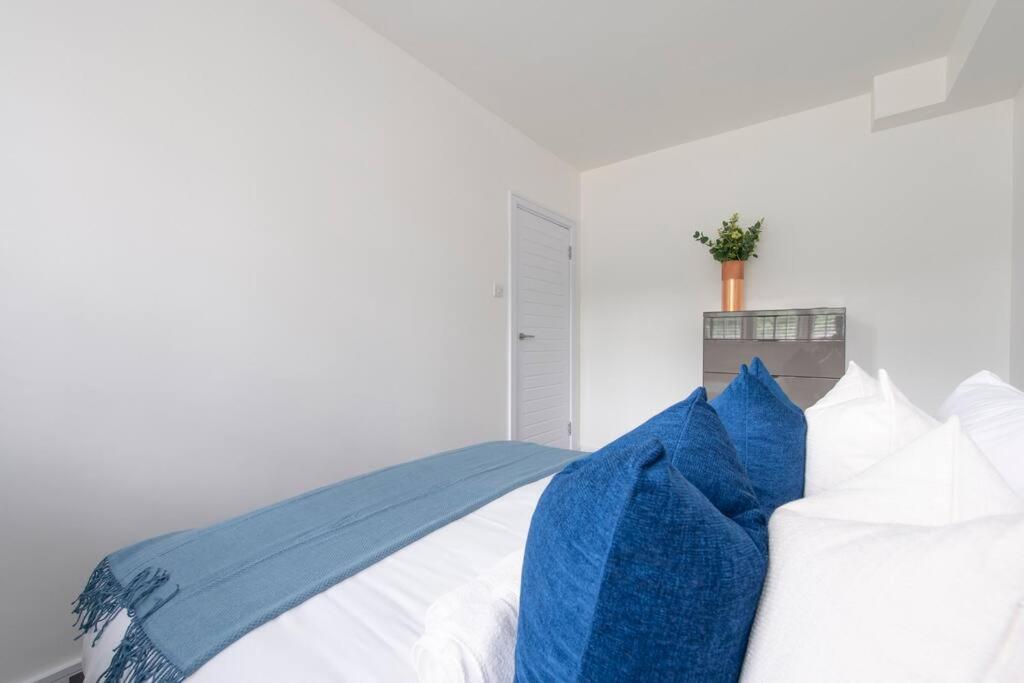 2 Bedroom Modern Urban Sanctuary 1Cc - Cherrydeal Londyn Zewnętrze zdjęcie