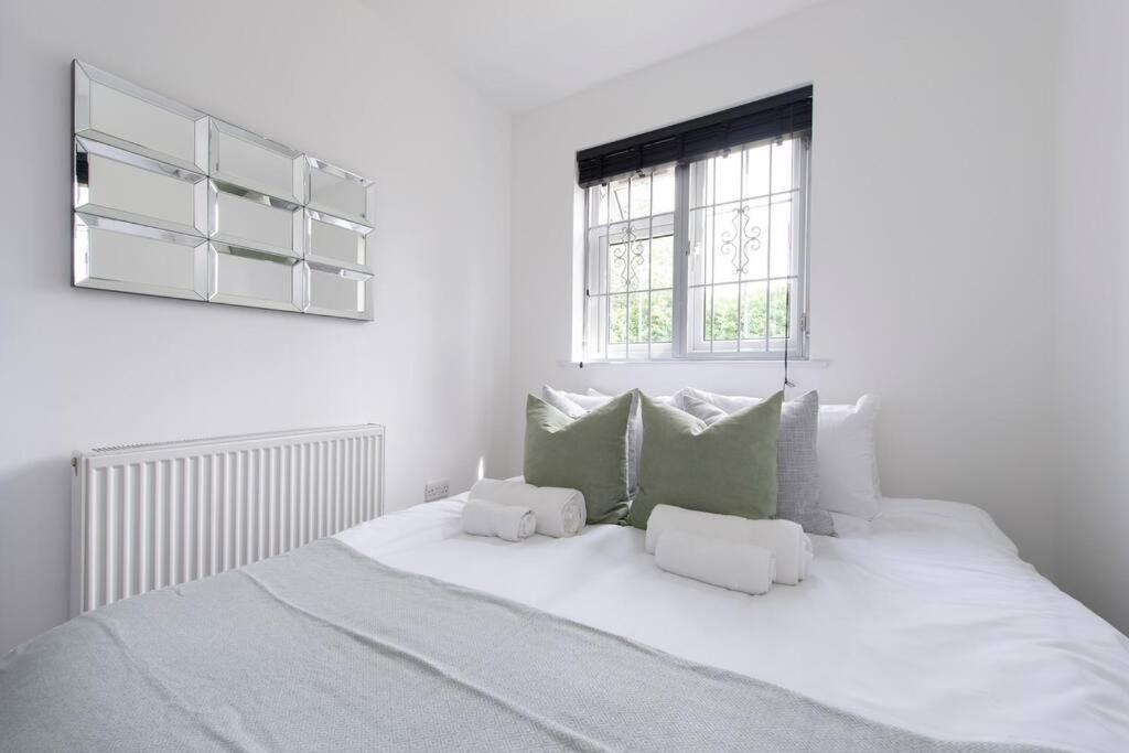 2 Bedroom Modern Urban Sanctuary 1Cc - Cherrydeal Londyn Zewnętrze zdjęcie