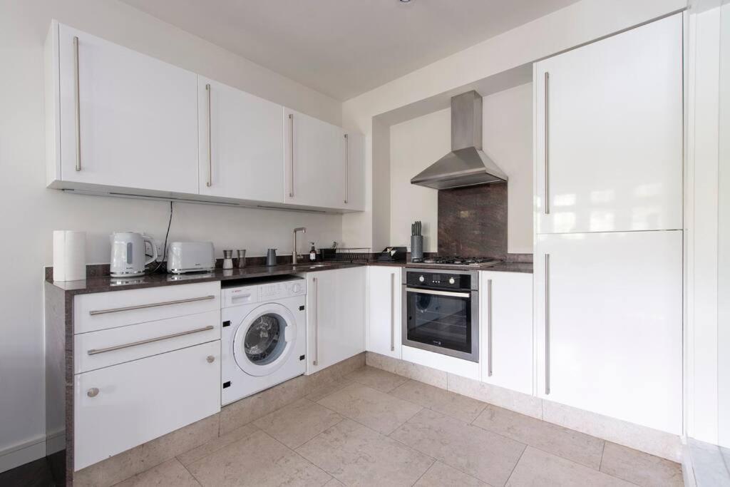 2 Bedroom Modern Urban Sanctuary 1Cc - Cherrydeal Londyn Zewnętrze zdjęcie