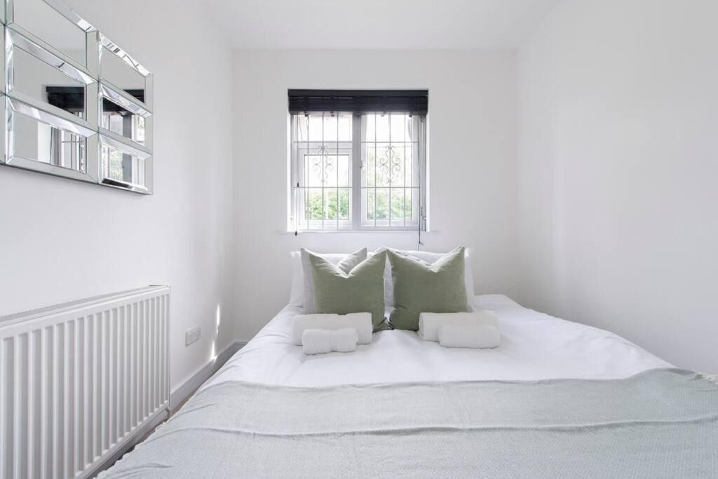 2 Bedroom Modern Urban Sanctuary 1Cc - Cherrydeal Londyn Zewnętrze zdjęcie